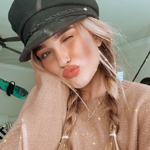 Meet your Posher, Bailey Jane - Picture 4 of 12